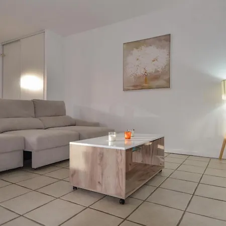 2 Bedroom In Saint Esprit * Pont-Saint-Esprit