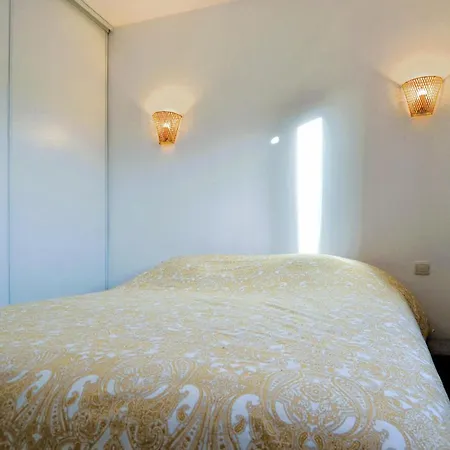 2 Bedroom In Saint Esprit Prázdninový dům *