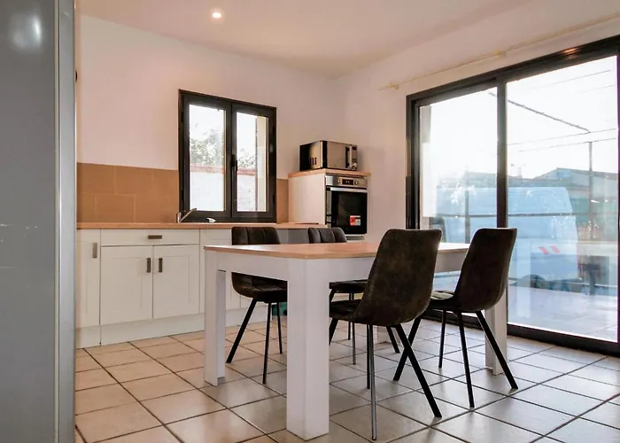 Gorgeous In Saint Esprit Feriehus Pont-Saint-Esprit